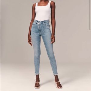 Abercrombie super skinny high rise jeans - curve love size 26/2